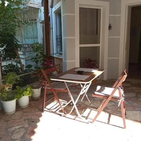 May Apartments Studio Sarandë