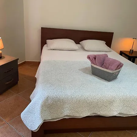 May Apartments Studio *