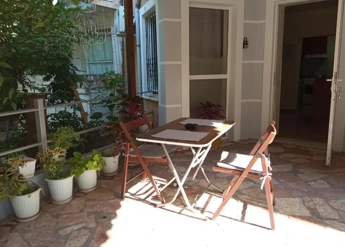 May Apartments Studio סרנדה